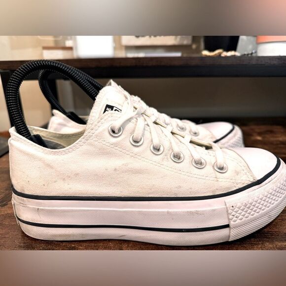 Converse all Stars Chuck Taylor’s Platform size 6 - Picture 2 of 13